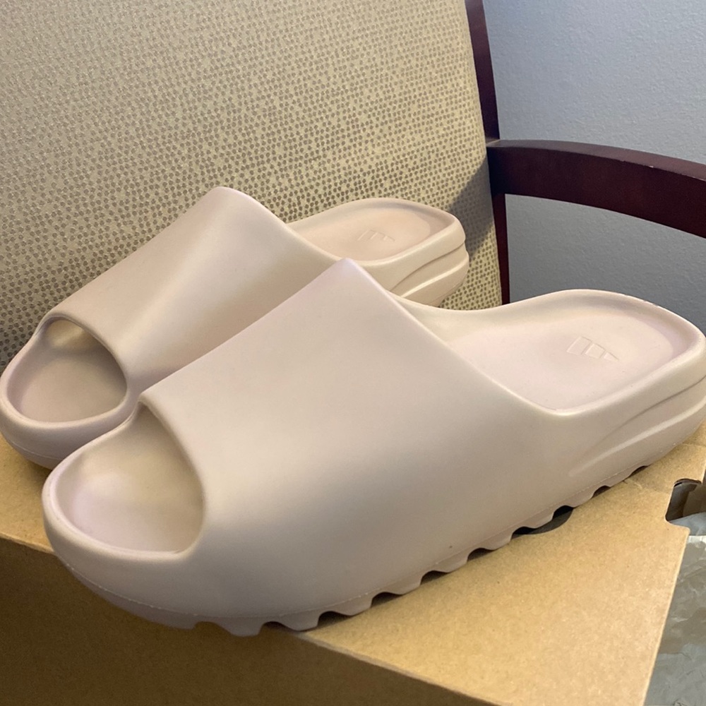 Adidas Yeezy Slide Pure First Release